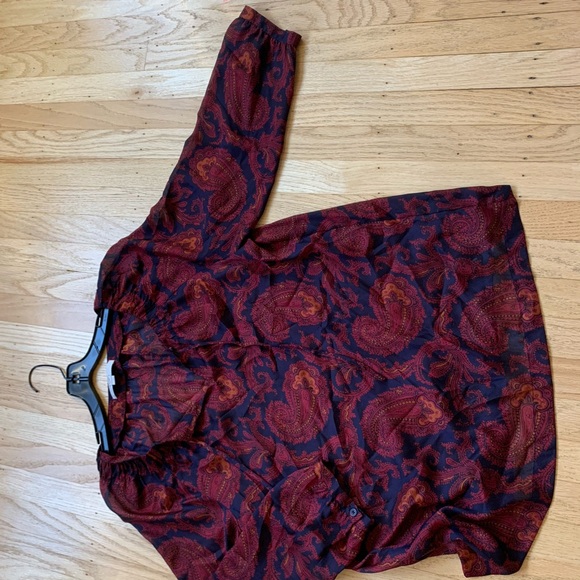 Beautiful blouse by Loft in fall colors size L - Picture 6 of 6